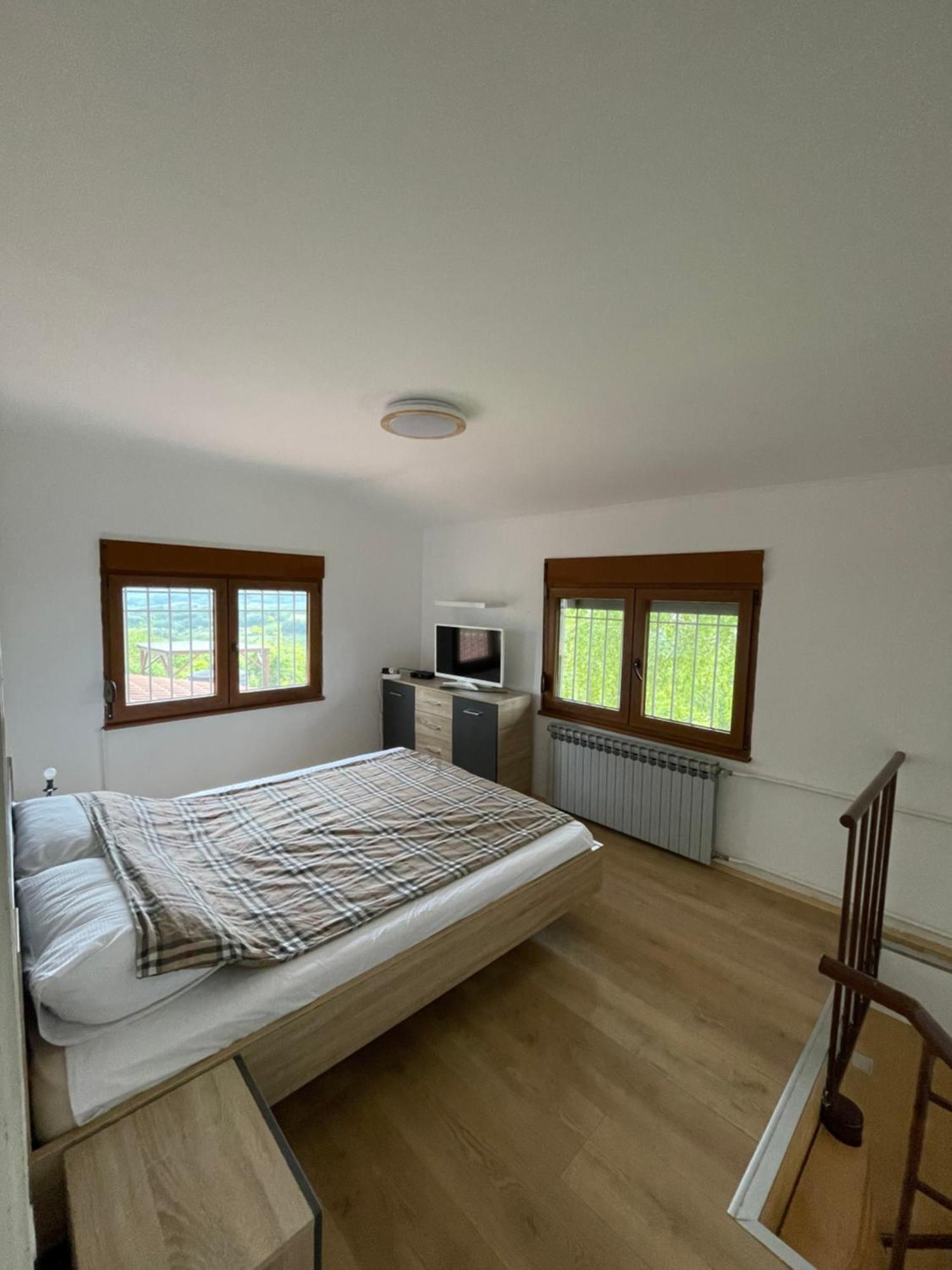 Kuca Na Dan Sa Bazenom Hedonist Place Zaklopaca  Extérieur photo